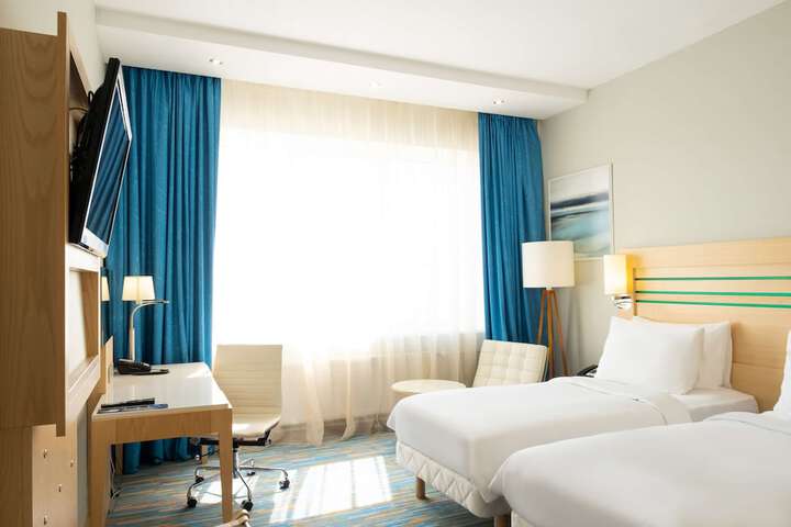 Room 10 of 160