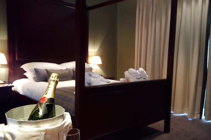 Room 56 of 153