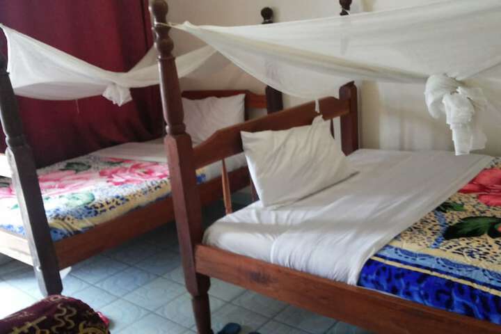 Room 16 of 40