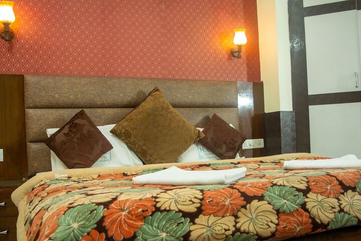 Room 44 of 90