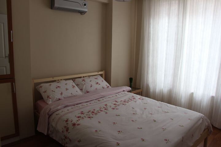 Room 6 of 37