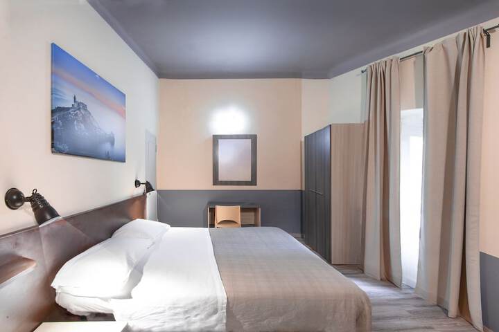 Room 19 of 35