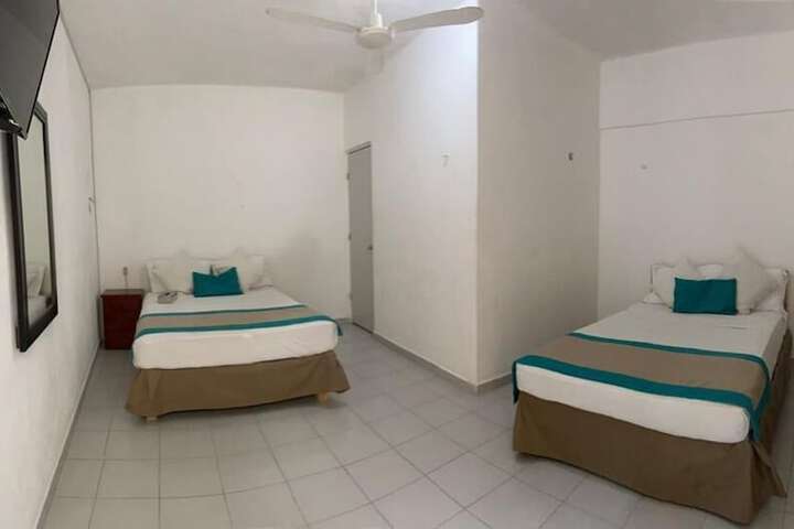 Room 6 of 17