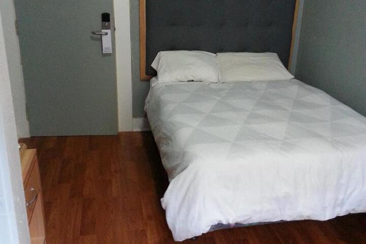 Deluxe Double Bed Shared Bathroom (16 of 20)