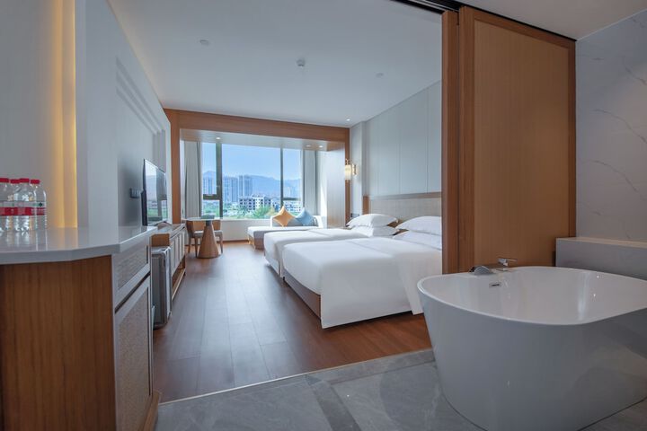 Room 18 of 43