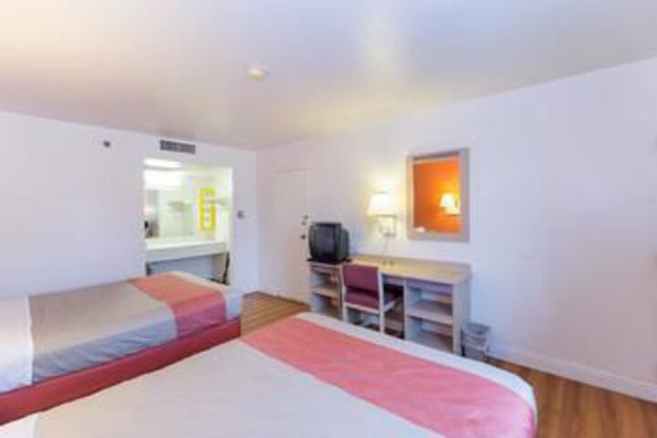 Room 28 of 42