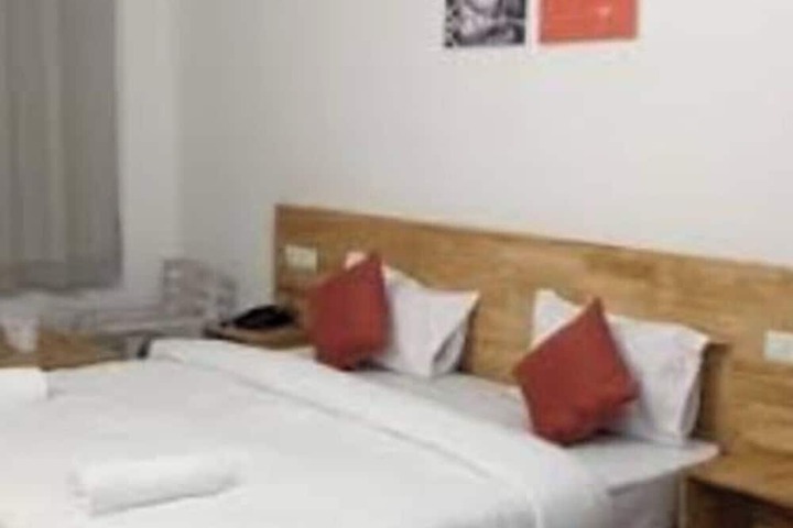 Room 10 of 51