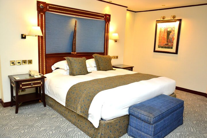 Room 3 of 62