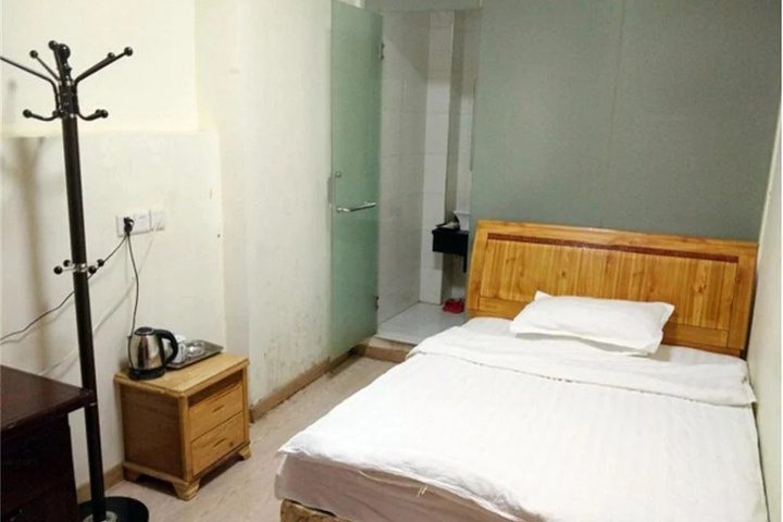 Room 3 of 12