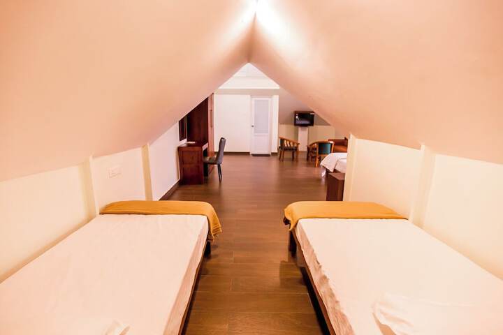 Room 17 of 31