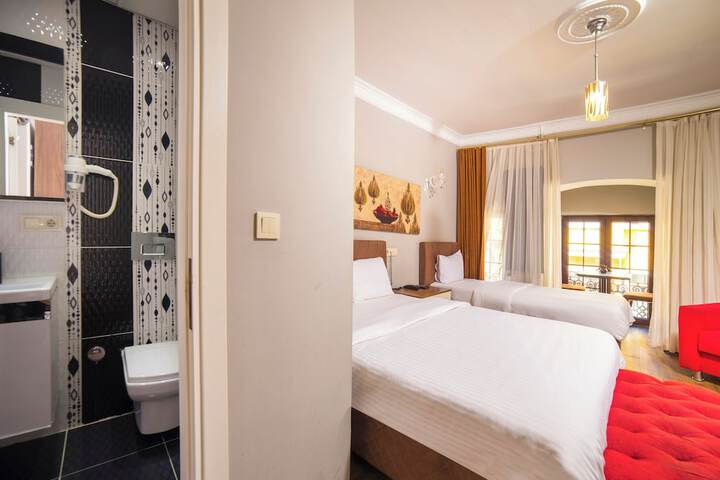 Room 46 of 106