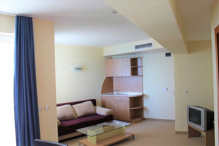 Room 21 of 85