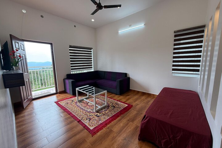 Room 9 of 21