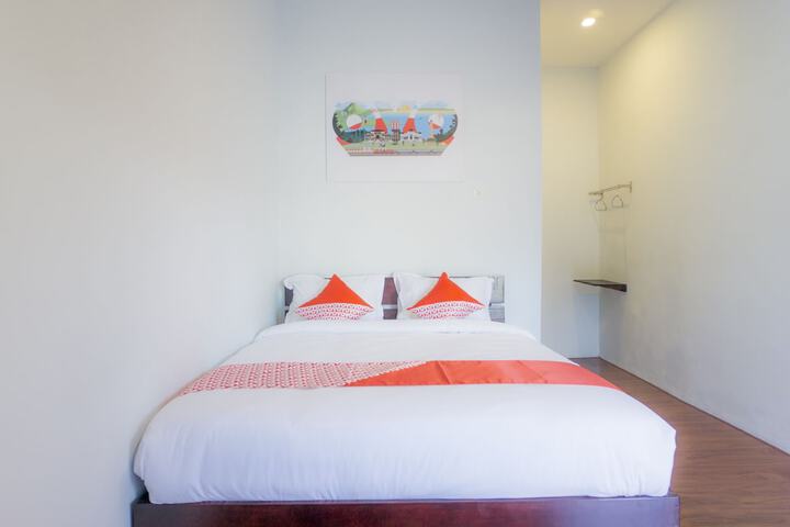 Room 15 of 32