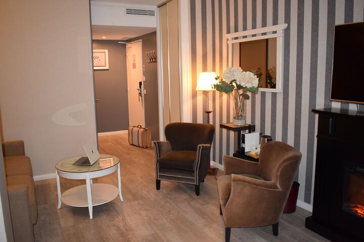 Room 10 of 54