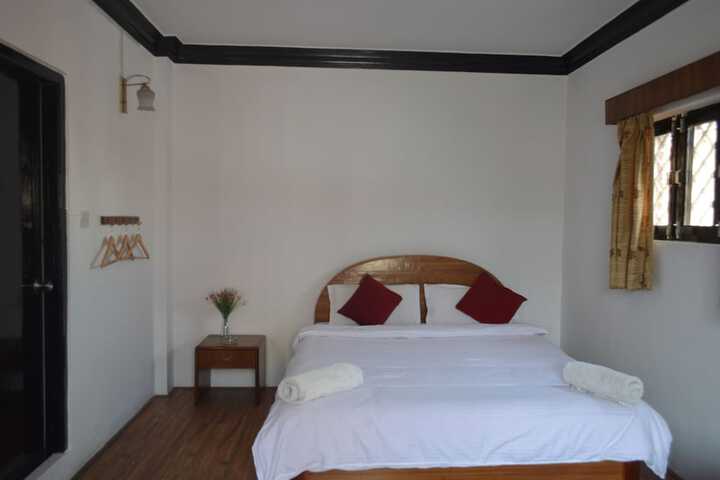 Room 14 of 37