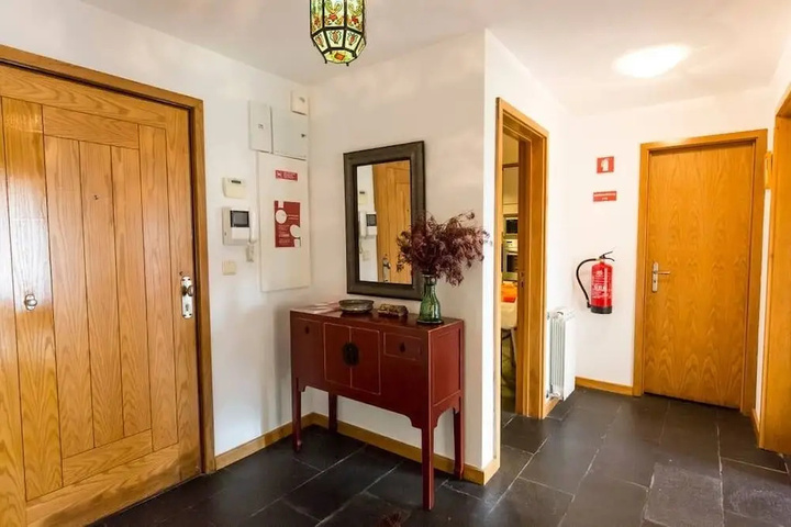 Room 10 of 25