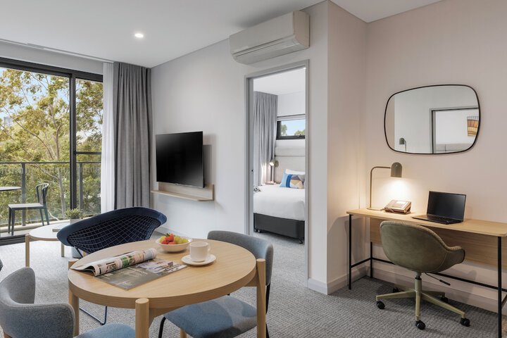 Room 28 of 53