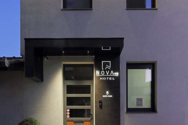 Hotel 79 of 80