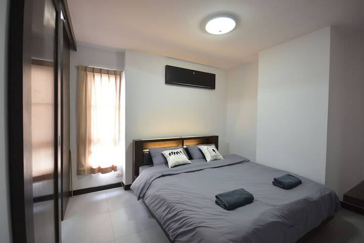 Room 9 of 24