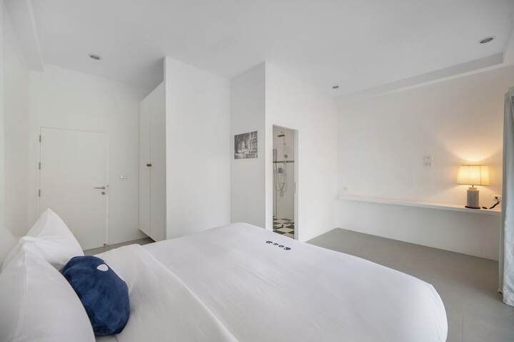 Room 21 of 64