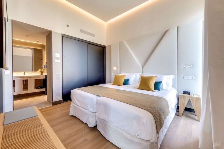 Room 9 of 64