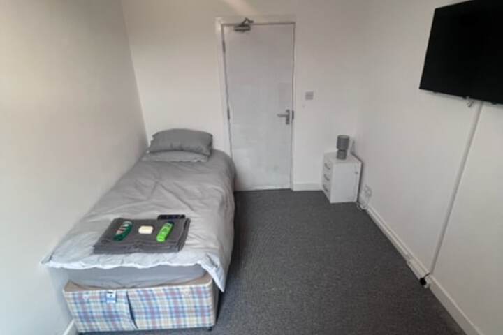Room 15 of 41