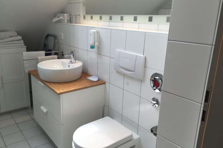 Room 60 of 77