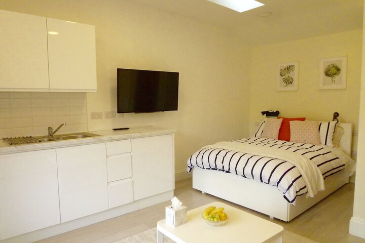 Room 8 of 35
