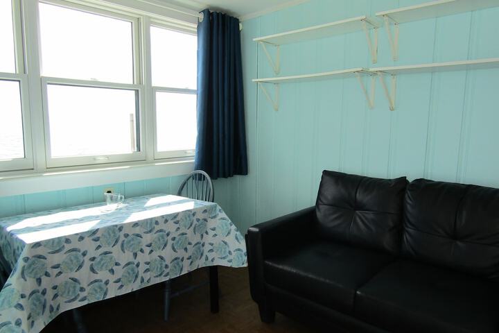 Room 156 of 219