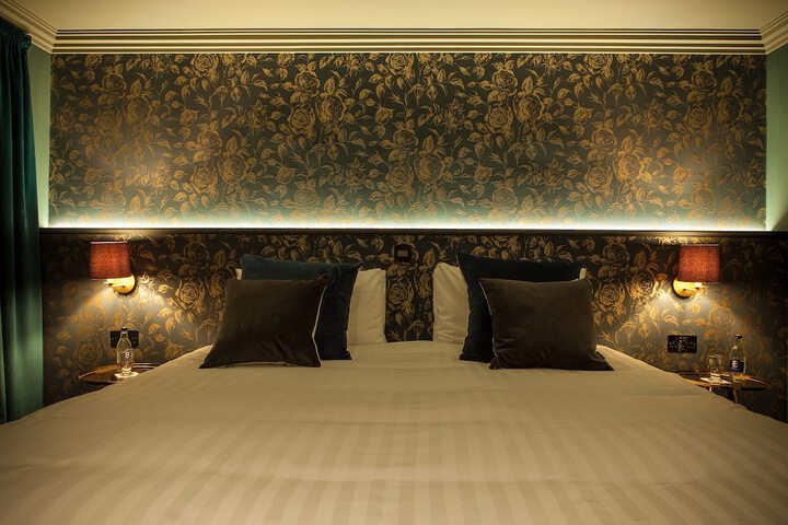Room 17 of 39