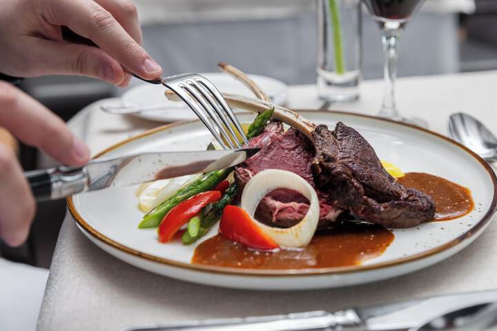 Dining 42 of 63