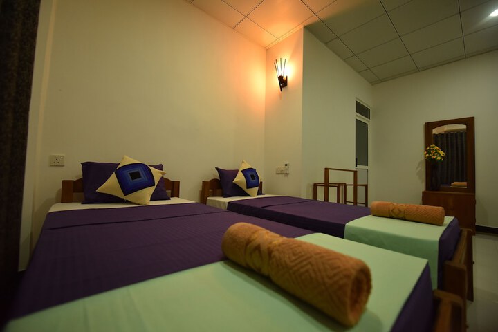Room 12 of 24