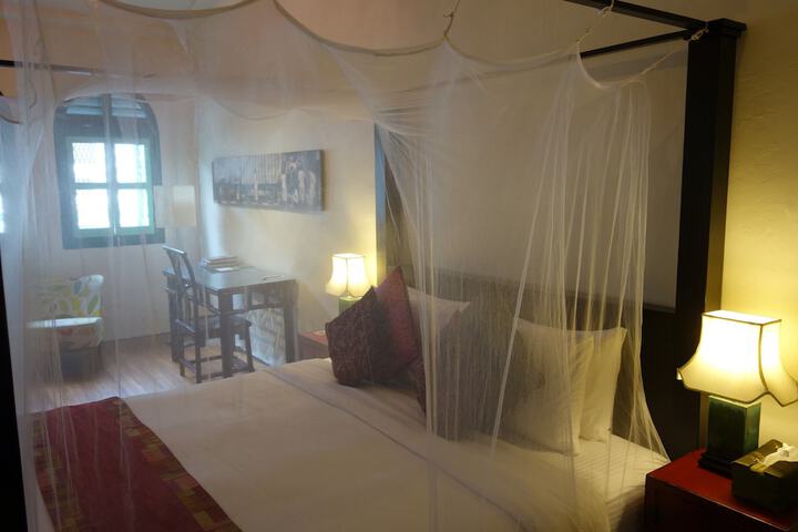 Room 3 of 42