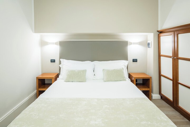 Room 41 of 79