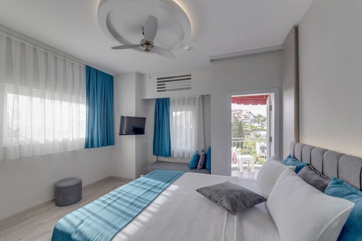 Room 10 of 51