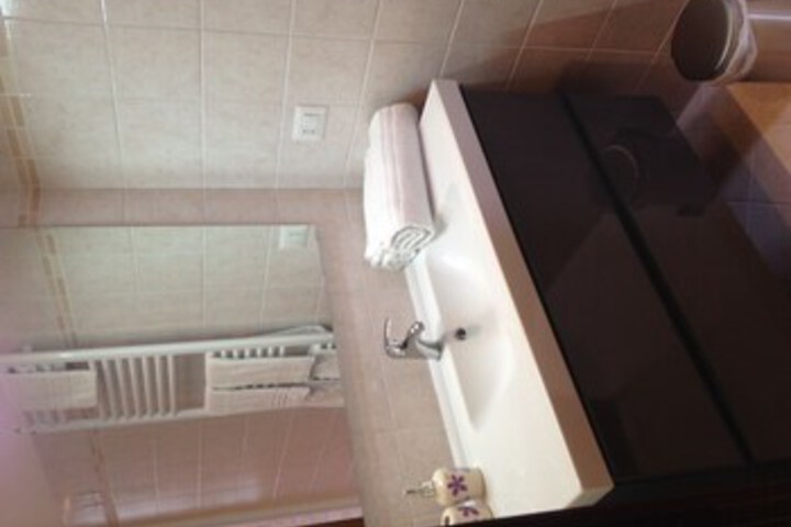 Room 5 of 14