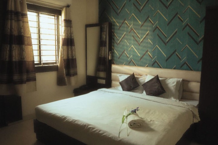 Room 2 of 11
