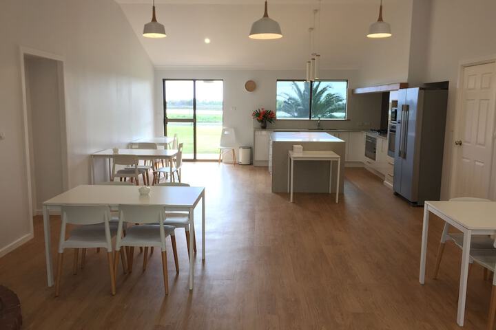 Breakfast/Coffee Service 19 of 35