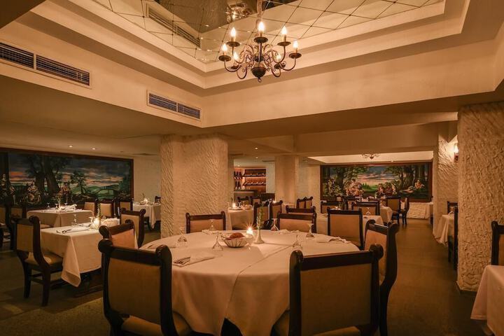 Dining 111 of 156