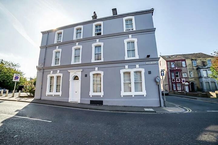 Cumberland Hotel