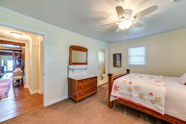Room 6 of 35