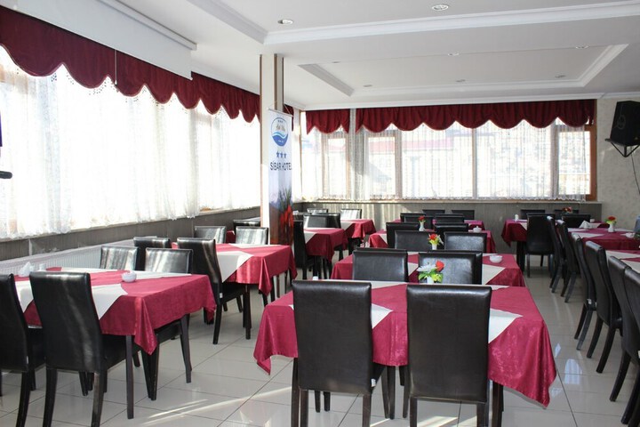 Dining 58 of 69