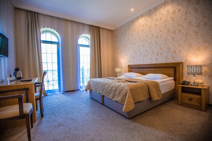 Room 2 of 45