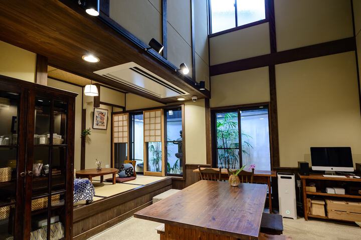 Guest Lobby