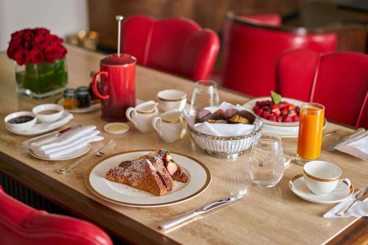 Breakfast area