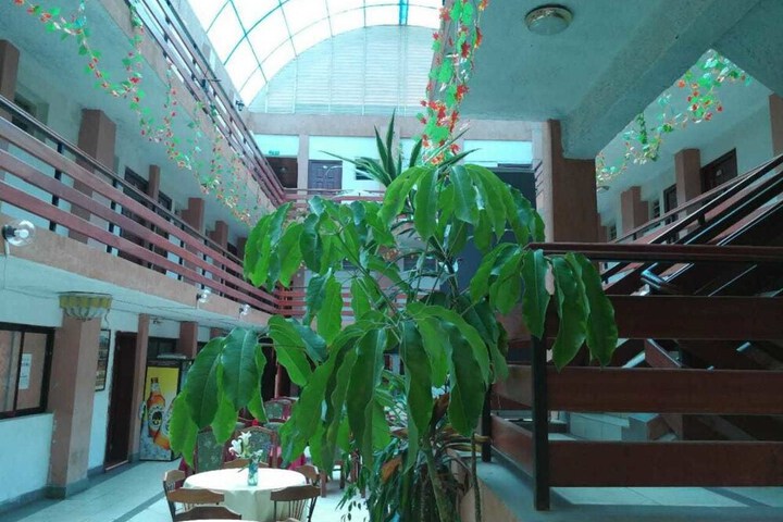 Hotel Exterior 10 of 11
