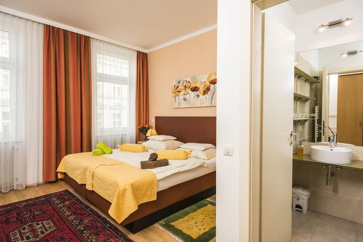 Room 26 of 235