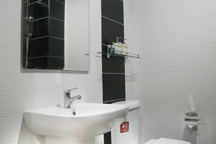 Room 17 of 31
