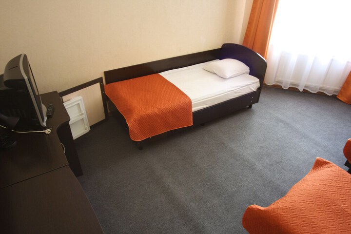 Room 18 of 87